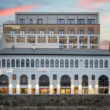 فندق By Marriott كورك